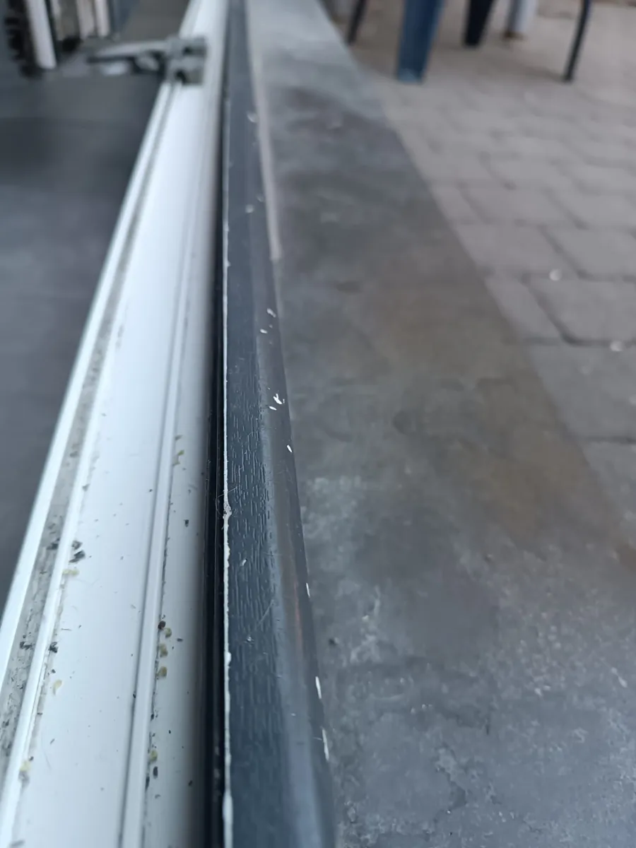 Rail et seuil de menuiserie